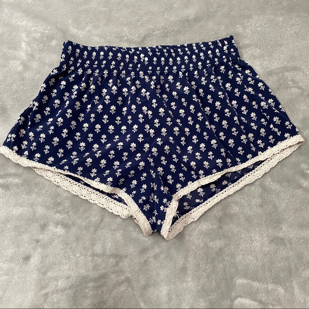 🍭 Forever 21 Floral Print Shorts